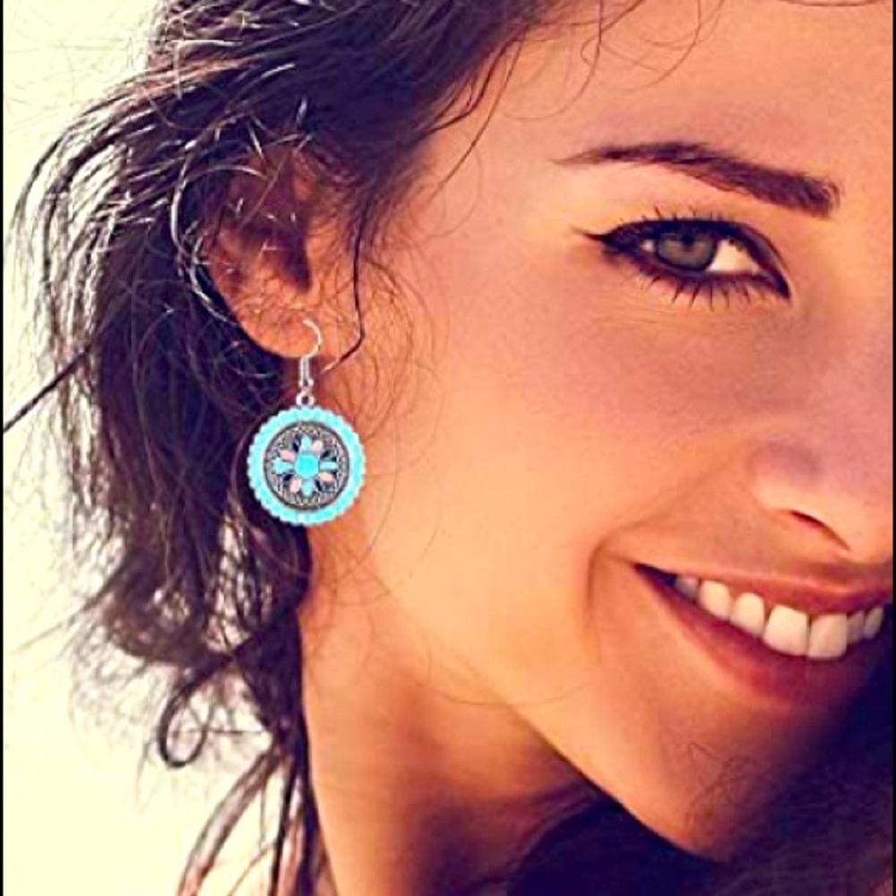 New Beautiful Turquoise Colored Dangling Earrings